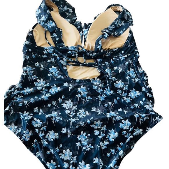 A Pea in the Pod Ruffled Maternity One Piece Floral Swimsuit Medium Blue L NWT - Picture 7 of 8